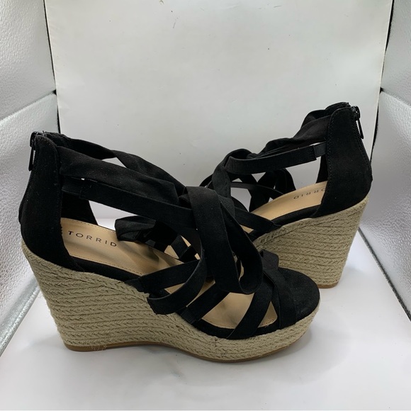 NWOB Torrid Women's Lombardi Wedges size 10 WW boo look ack suede sandals heels - Picture 5 of 7